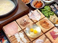 -银米·云南传统过桥米线(双廊黑金冠店)