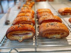 -VERIE BAKEHOUSE
