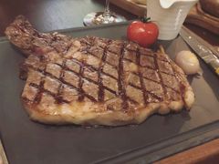 -恰餐厅及酒吧 CHAR Bar & Grill (北京丽都皇冠假日店)