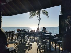 -Sunset Bar(丹绒亚路香格里拉店)
