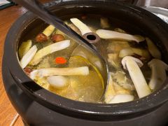 -云海肴·汽锅鸡·云南菜(天山百盛优客店)