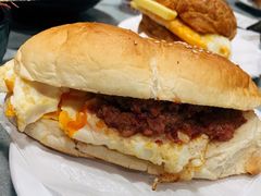 招牌咸牛肉芝士猪仔包-华嫂冰室(尖沙咀店)