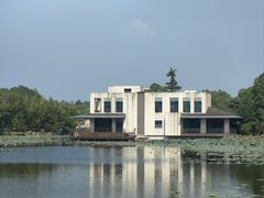 -上海怡沁园度假酒店