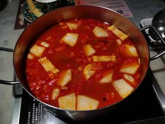 -尚尚仙·酸汤猪手·猪肚鸡火锅(华联万柳购物中心店)