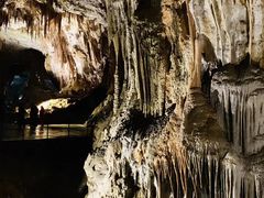 -波斯托伊纳溶洞