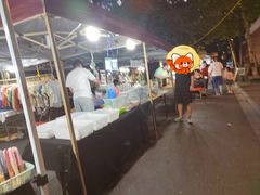 -吴山路夜市