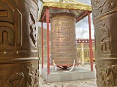 -比如骷髅墙景区