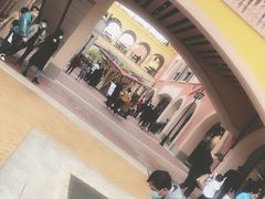 -首创奥特莱斯(西安店)