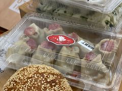 -白玉兰食品甜凤店(合生汇店)