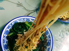 -渝之汇牛肉豌杂面