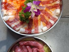 -围炉肉舍•炭烤活鳗•丹东海鲜烤肉(步行街店)