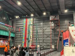 -极限PLAY运动娱乐新世界·团建派对潮玩休闲馆·室内蹦极高空游乐园