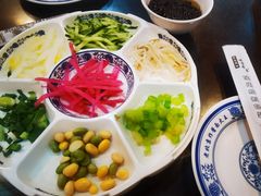 -老北京炸酱面大王.铜锅涮肉(朝阳门店)