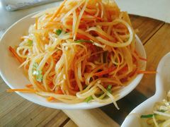 -三江鱼东北特色铁锅炖(骆驼店)