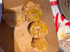 -肥肥虾庄·金牌油焖大虾(汉街SKP店)