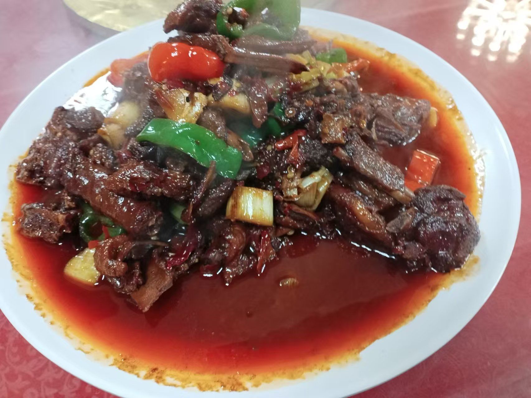 艾由布庭宴人家东乡手抓羊肉