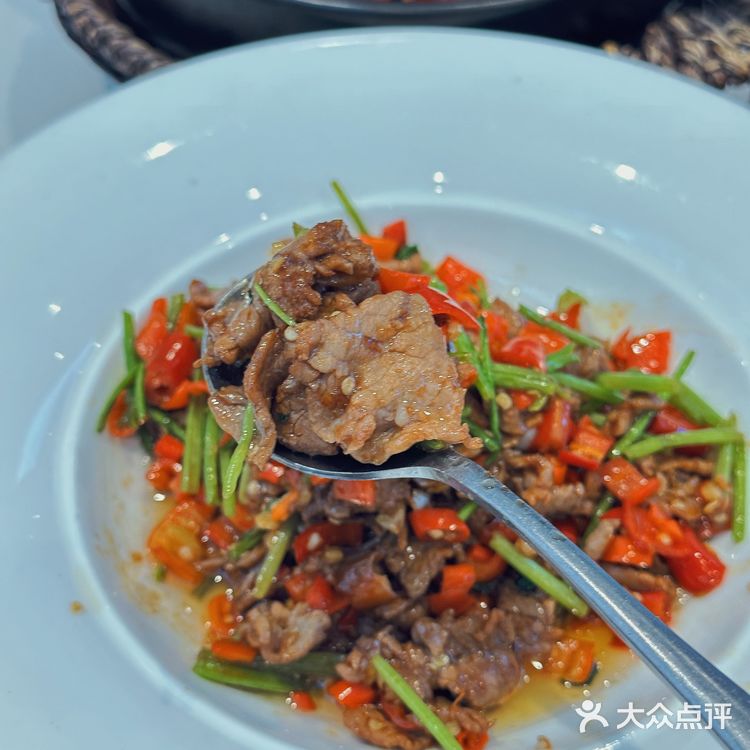 今天吃完明天还想吃的正宗湘菜馆,那叫一个香