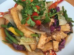 -Lanterns Vietnamese Restaurant