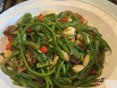 -东口码头·烧鸽子·鱼头泡饼·地方菜(金鹰悦城店)