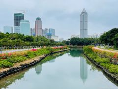 -万绿园