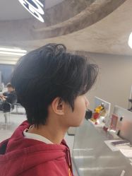 -宫铭烫发染发接发店