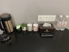 -欧辰国际酒店(重庆欢乐谷轻轨站店)