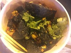 -黑色经典臭豆腐·湖南特产(步行街店)