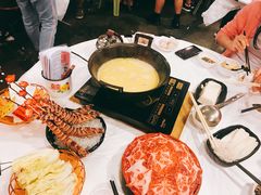 -鲜入围煮花胶鸡海鲜火锅