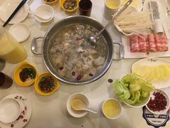 -一席地·本地鸡窝·杭帮鸡火锅(萧山银隆百货店)