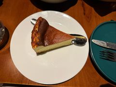 巴斯克蛋糕-Laures·月桂西班牙碳烤餐厅(十尚坊店)