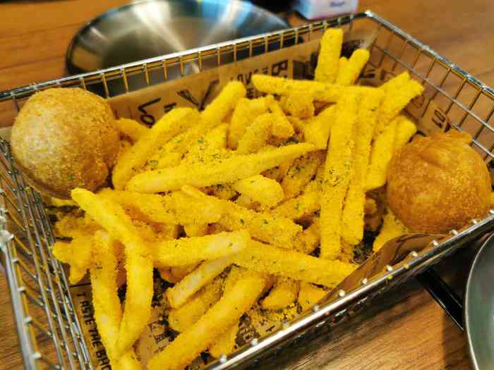 bhc-"9974铜锣湾 x 外脆内软芝士炸鸡95 ."-大众点评移动版