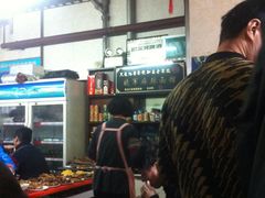 等位区-晓军麻辣面馆