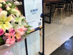 -POKEE VIA&Brunch·维娅(重庆来福士店)