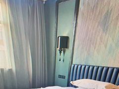 -粤塔X趣影电竞酒店(天河广场车陂地铁站店)