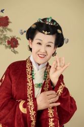 -盘子女人坊生日照·摄影馆(华强店)