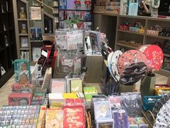 -钟书阁(群光广场店)