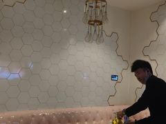 -范特西FANTASY量贩式KTV(民主广场店)