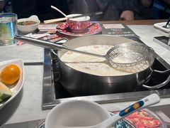 -尚尚仙·酸汤猪手·猪肚鸡火锅(华联万柳购物中心店)