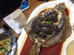 -宝燕海货工场(长江国际店)