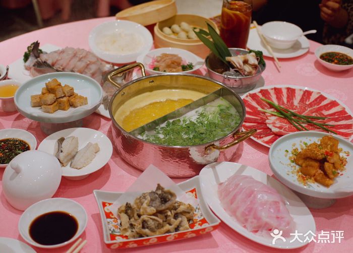 行家海鲜火锅酒家(静安寺店)椒盐炸鱼皮图片