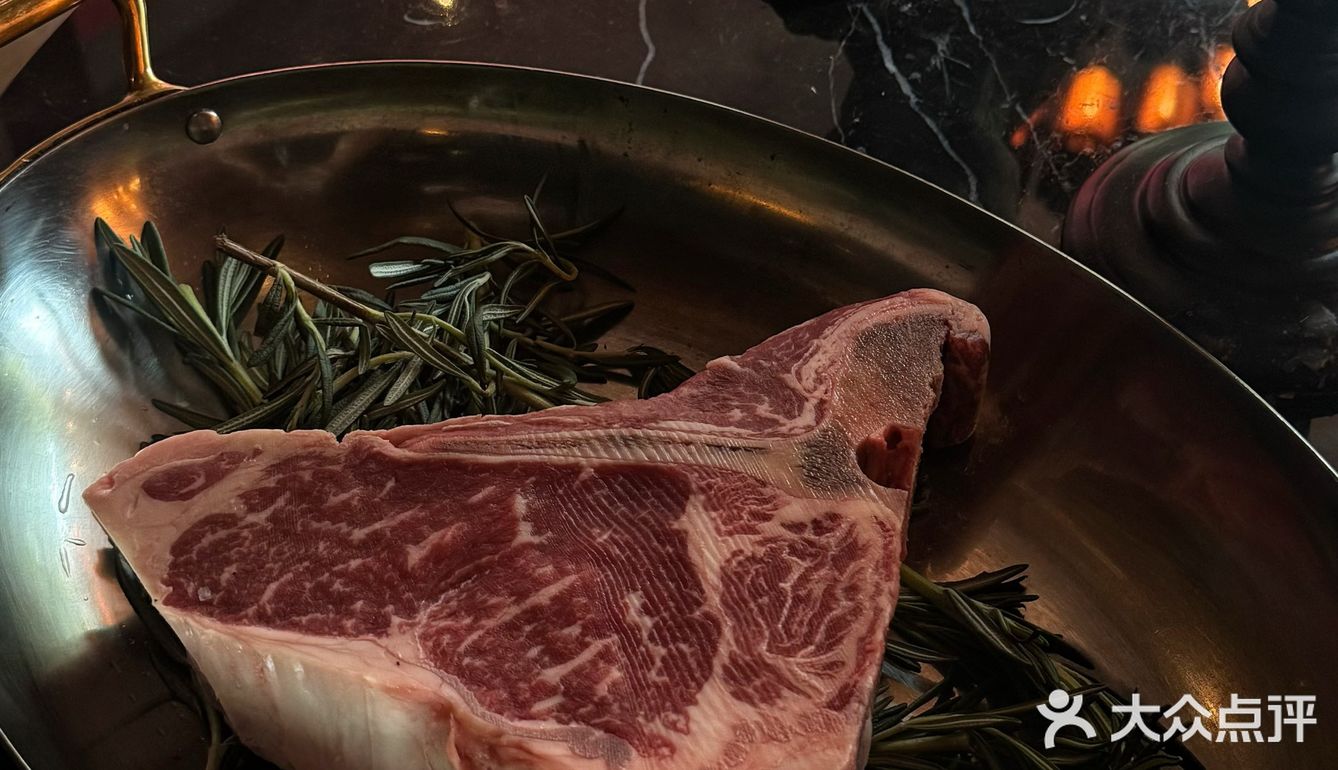 欧式电影般浪漫🌹 上海极具艺术感的牛排bar