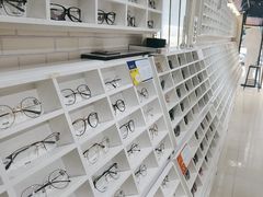 -诺柯视眼镜-蔡司依视路官方工厂店(淞南一店)
