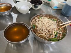 -正宗杨记普洱酸醋米线(总店)
