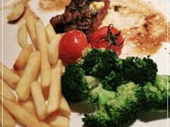 -WOLFGANG PUCK KITCHEN & BAR(迪士尼小镇店)