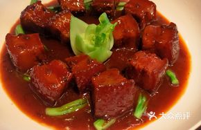 Bud-tip Braised Pork
