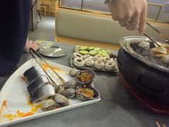 -围炉肉舍•炭烤活鳗•丹东海鲜烤肉(步行街店)