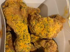 -BHC炸鸡(明洞总店)