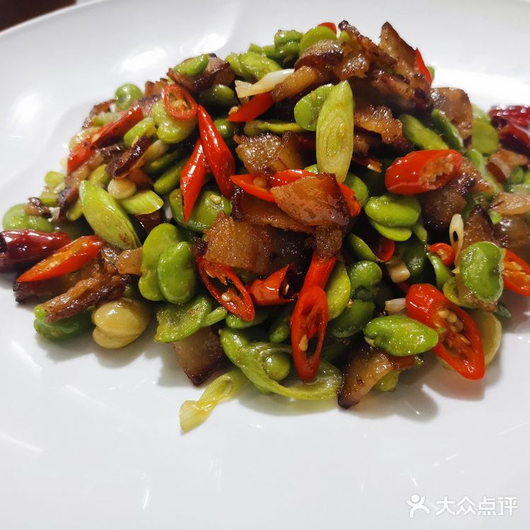 每一口都仿佛 是大海的馈赠。这些食材不仅鲜活无比