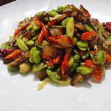 每一口都仿佛 是大海的馈赠。这些食材不仅鲜活无比