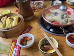 -阿婆情腊排骨火锅(忠义店)